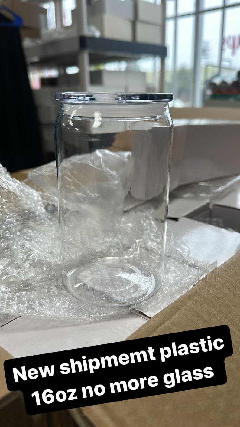 16oz clear acrylic cups, 6 cups included, does come with straw, blanks